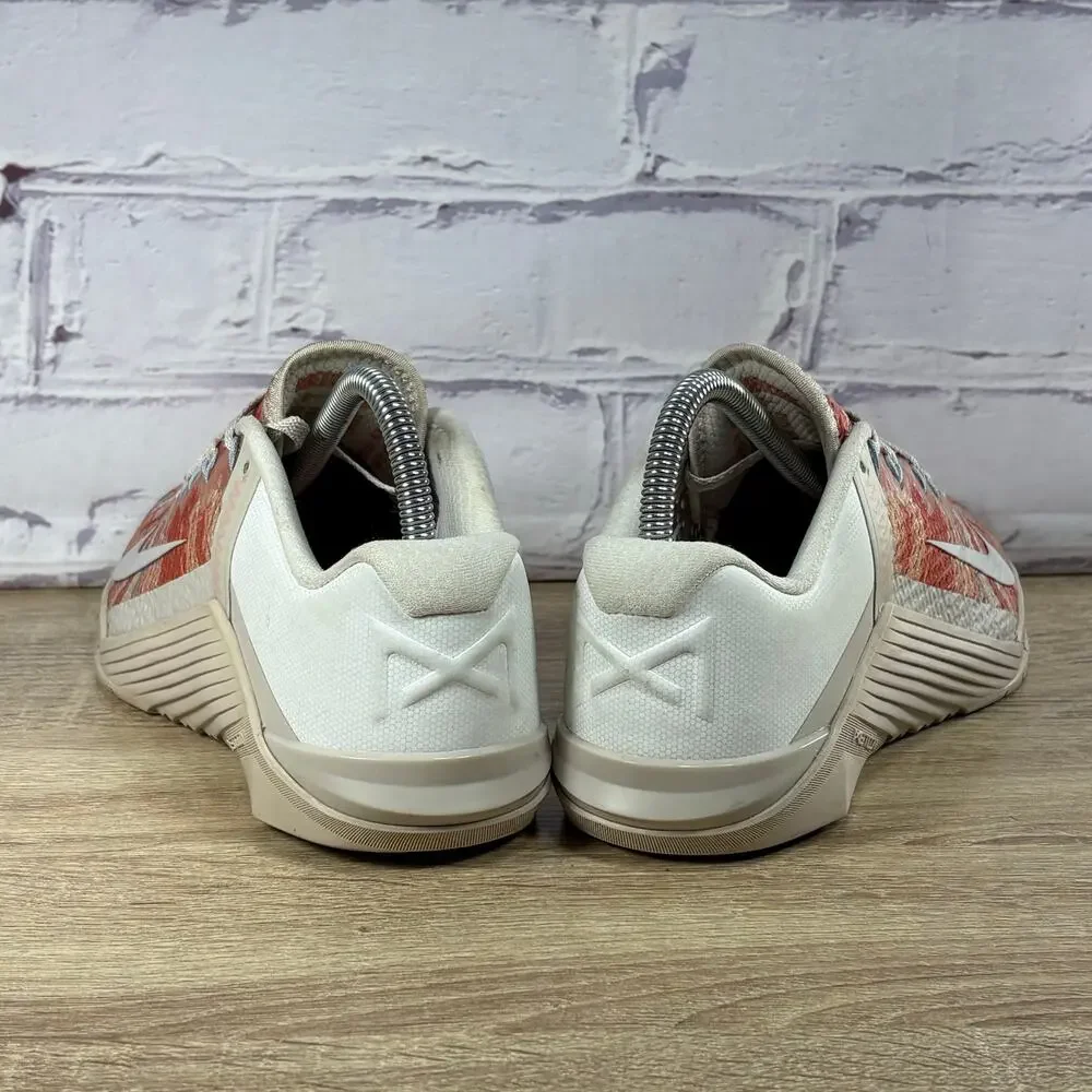 Nike Metcon 6 Desert Sand Crimson Training Running Shoes Women's Size 8 Sneakers